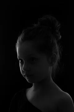 球迷在手机上观看亚洲杯直播